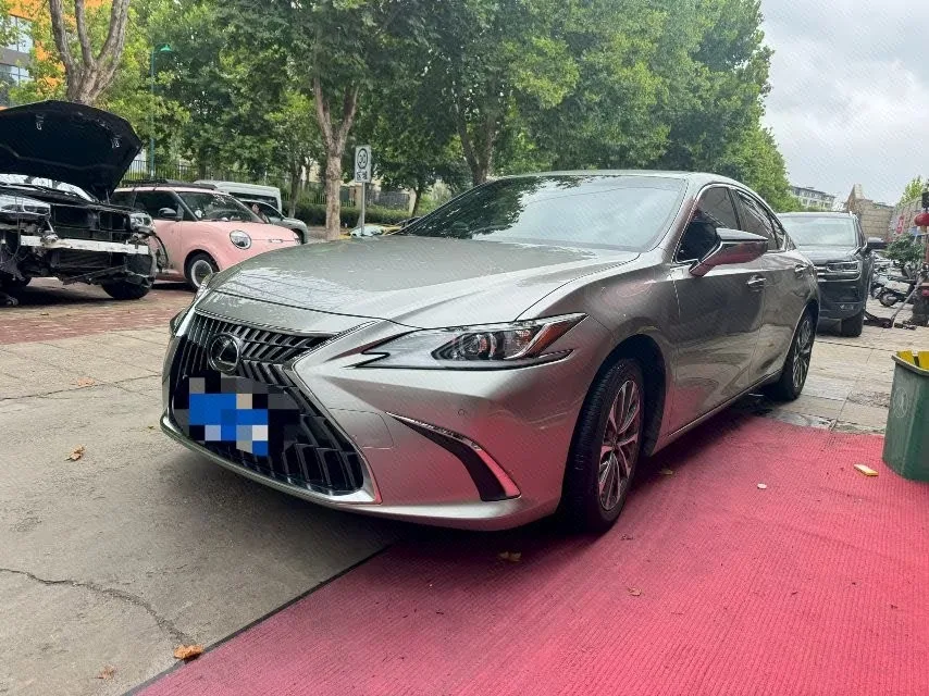 Lexus ES (Imported) 2024 ES200 2.0 CVT Premium Edition Automatic