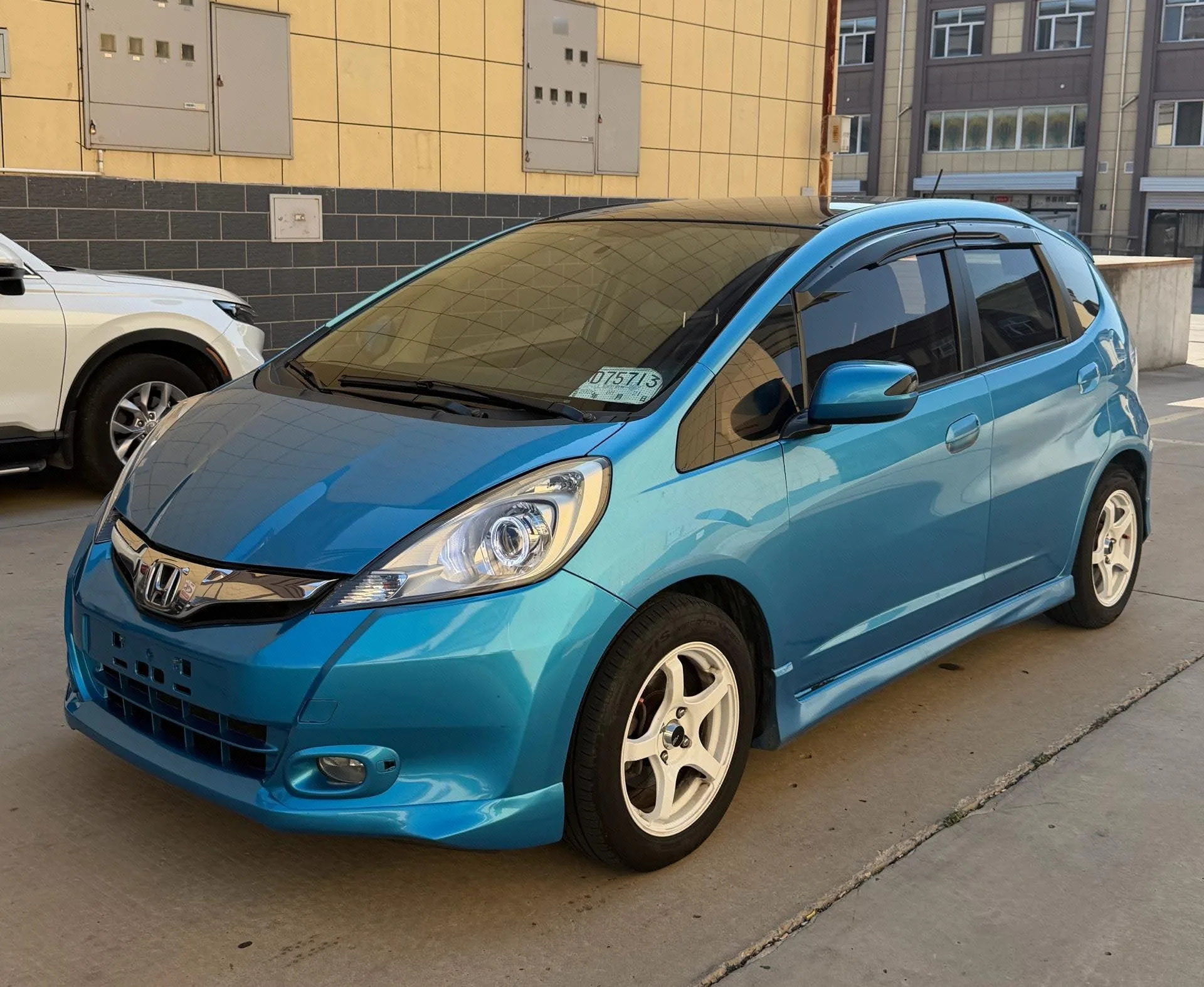 2011 Honda Fit 1.5L Automatic with Panoramic Sunroof