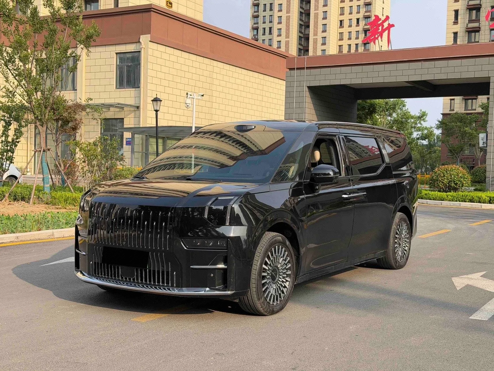 2024 Jike 009 Six-Seat Executive Edition AWD 108kWh Automatic