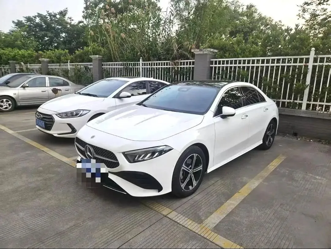 Mercedes-Benz A-Class 2023 A 200 L 1.3T Fashion Automatic
