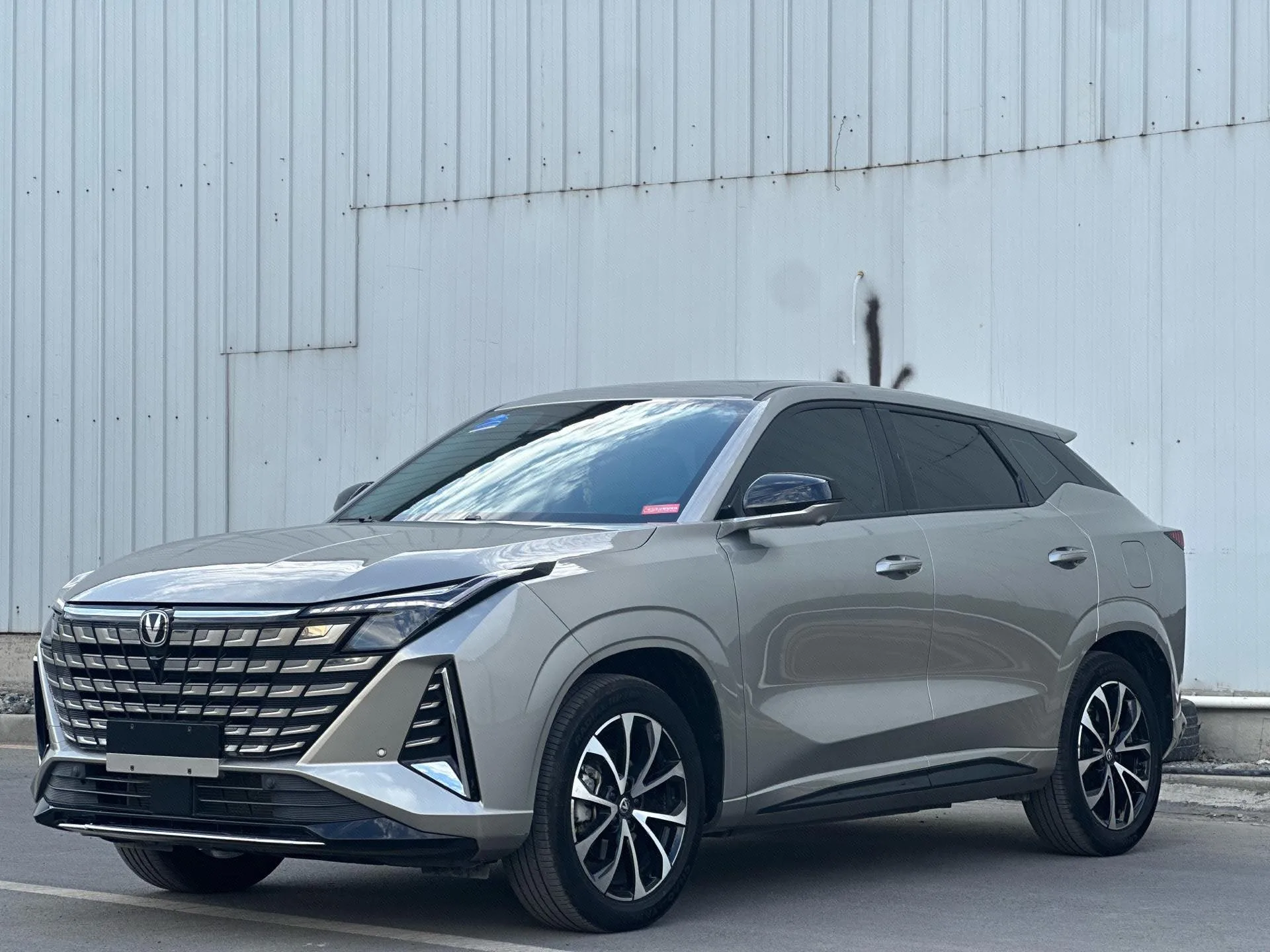 Changan UNI-Z 2024 Model Year Blue Whale Smart Electric iDD 125 km Leading Edition