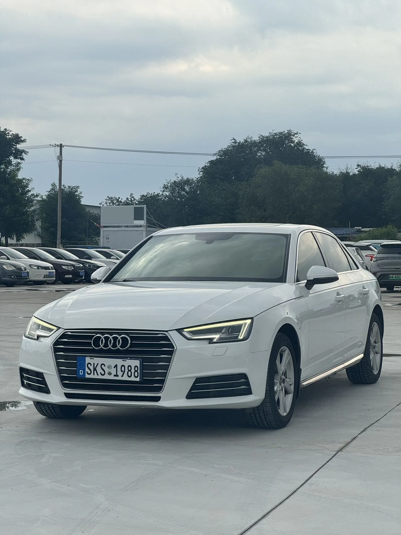 Audi A4L 2018 30th Anniversary Edition 40 TFSI Progressive