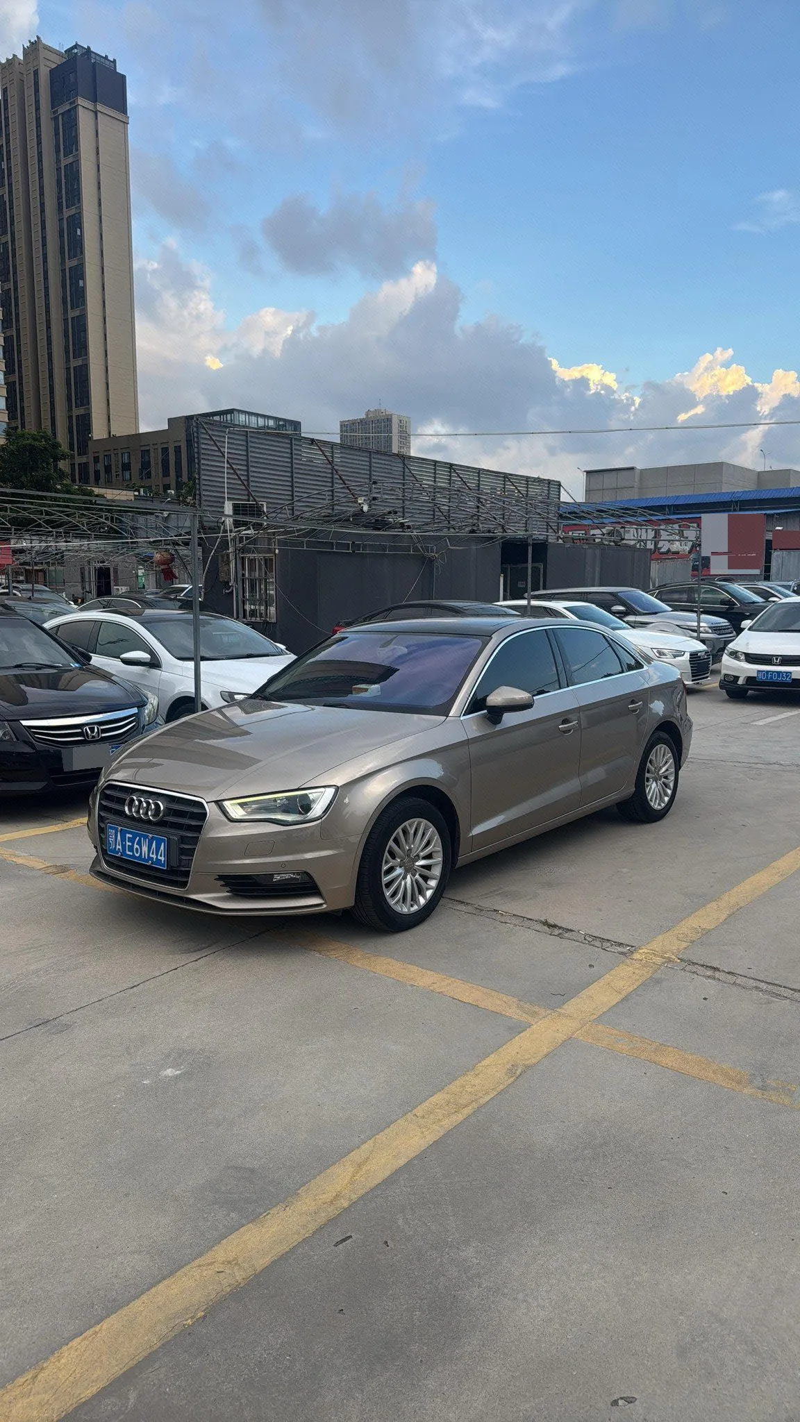 Audi A3 2015 Limousine 35 TFSI Millionth Anniversary Smart Edition