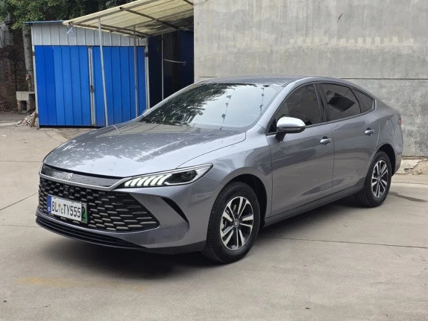 BYD 2025 Qin PLUS DM-i 1.5 CVT Intelligent Driving Edition 128KM Progressive Automatic