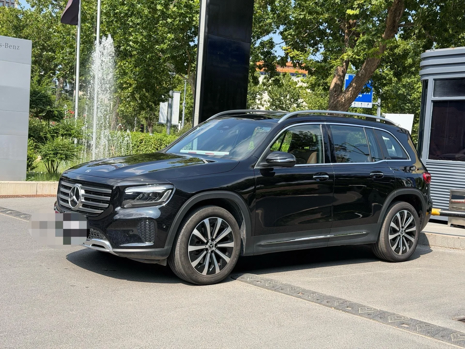 Mercedes-Benz 2025 GLB 220 48V 2.0T Fashion Edition Automatic