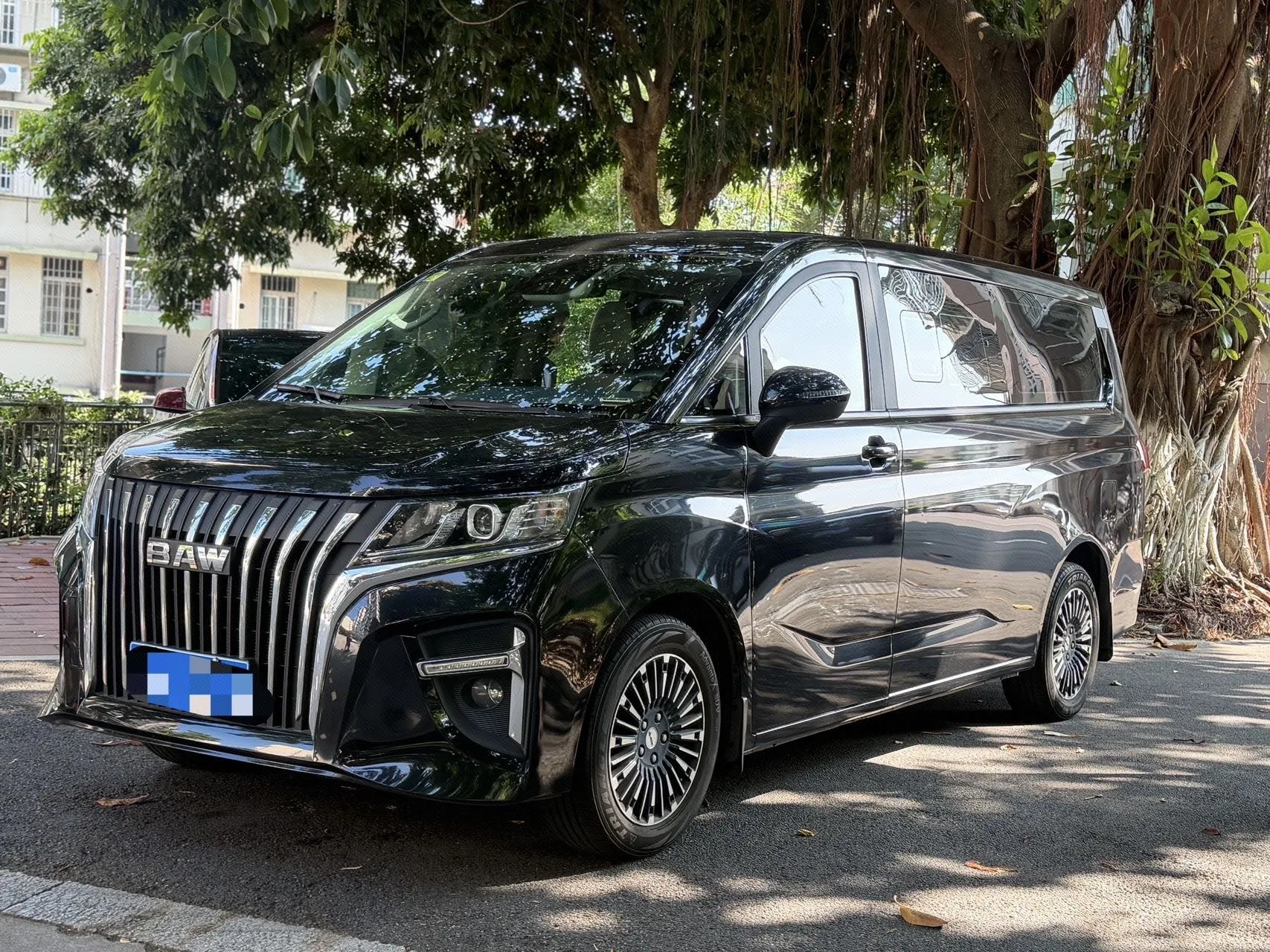 BAIC 2025 Model Year Ace M7 2.0 Long-Wheelbase Premium Edition 7-Seater Automatic Transmission