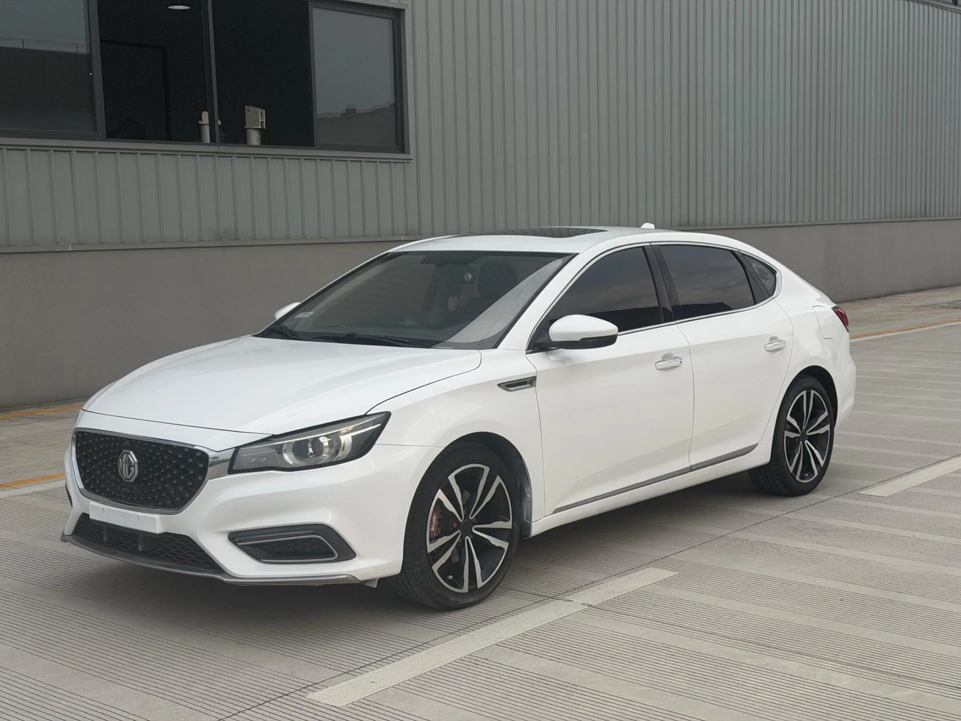 MG6 2018 Model Year 20T Automatic Trophy Premium Internet Edition, National VI