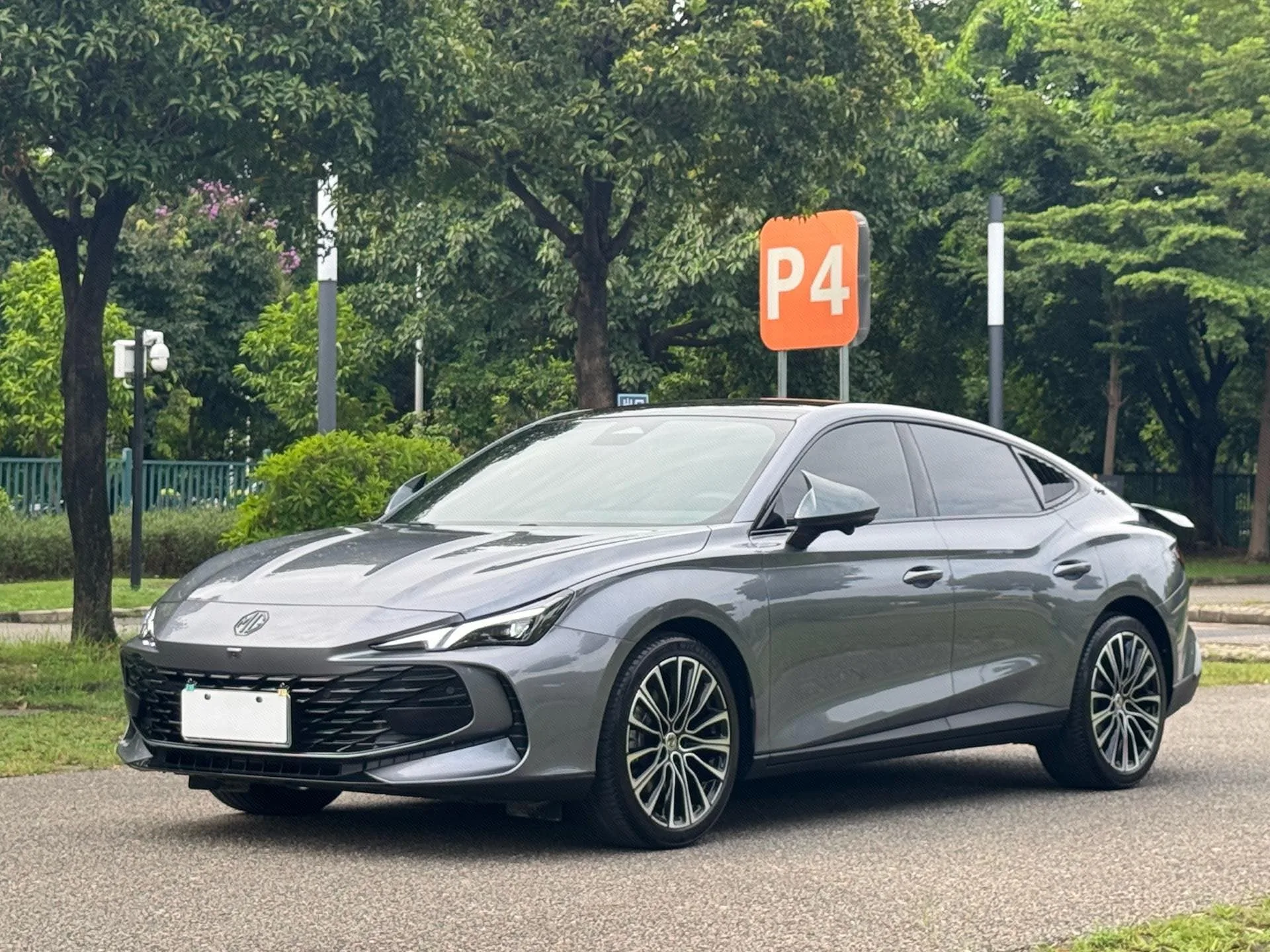 2025 MG7 1.5T 300 Elegance Edition (Automatic)