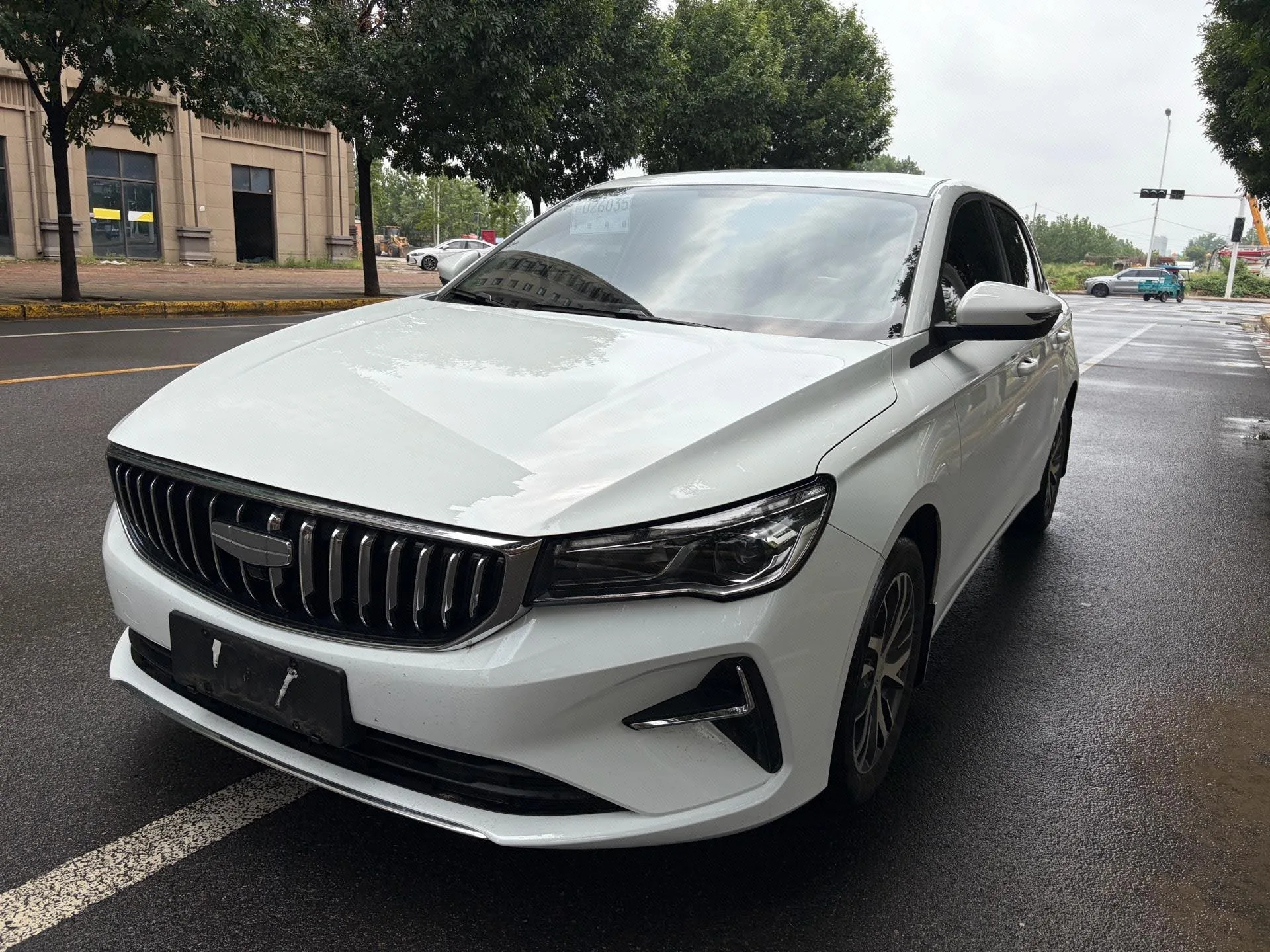 Geely 2025 Emgrand Sedan 1.5 Dragon Edition Manual Transmission