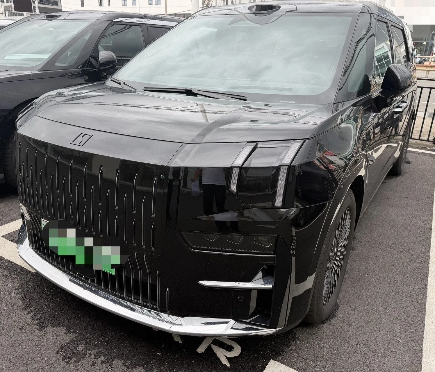Extreme Krypton 009 2024 Model 7-Seat Aisle Edition 108kWh
