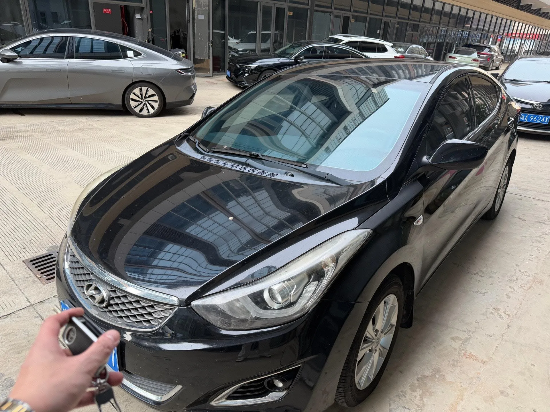 Hyundai Elantra 2016 1.6L Automatic Smart Edition