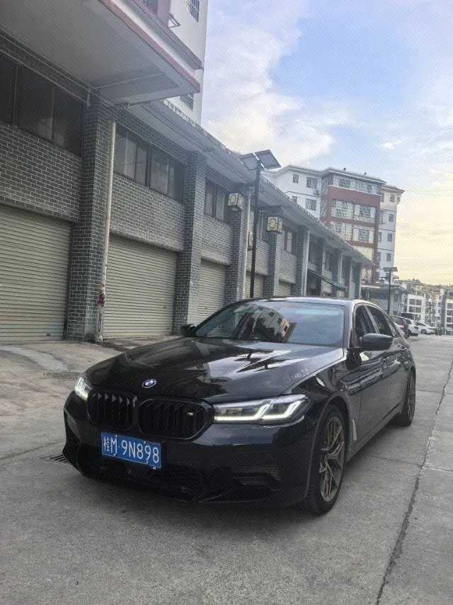2018 BMW 5 Series 525Li M Sport Package