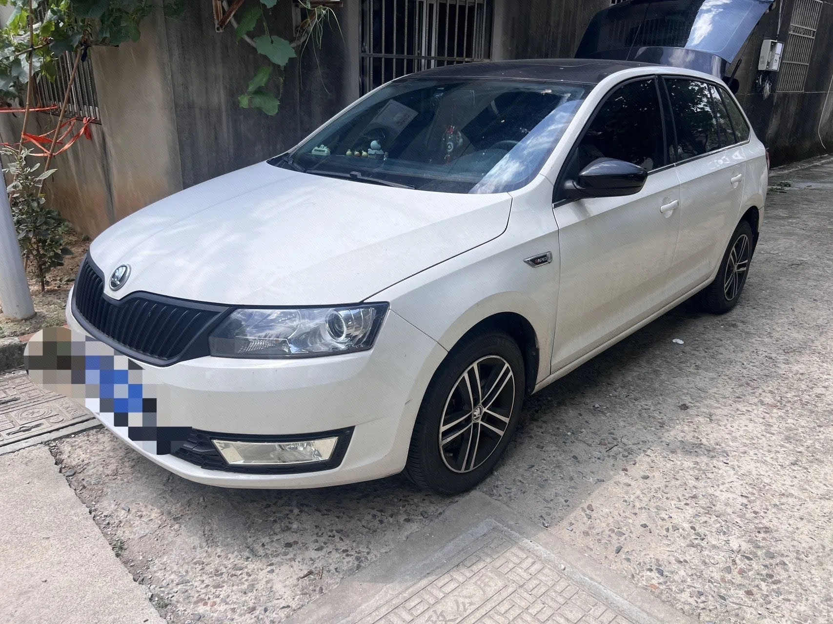 Xindong 2016 Facelift TSI230 DSG Smart Drive Edition