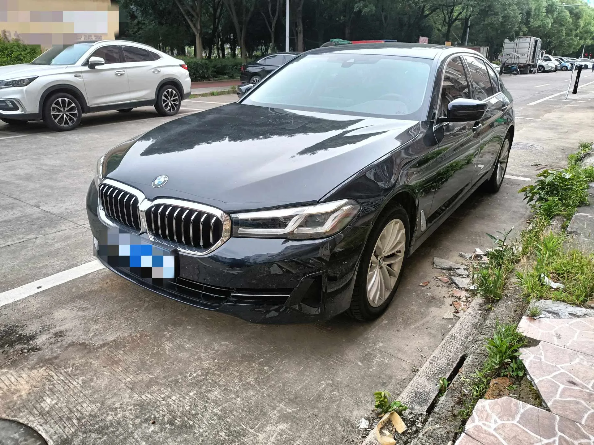 BMW 5 Series 2022 Facelift 2 525Li Luxury Package