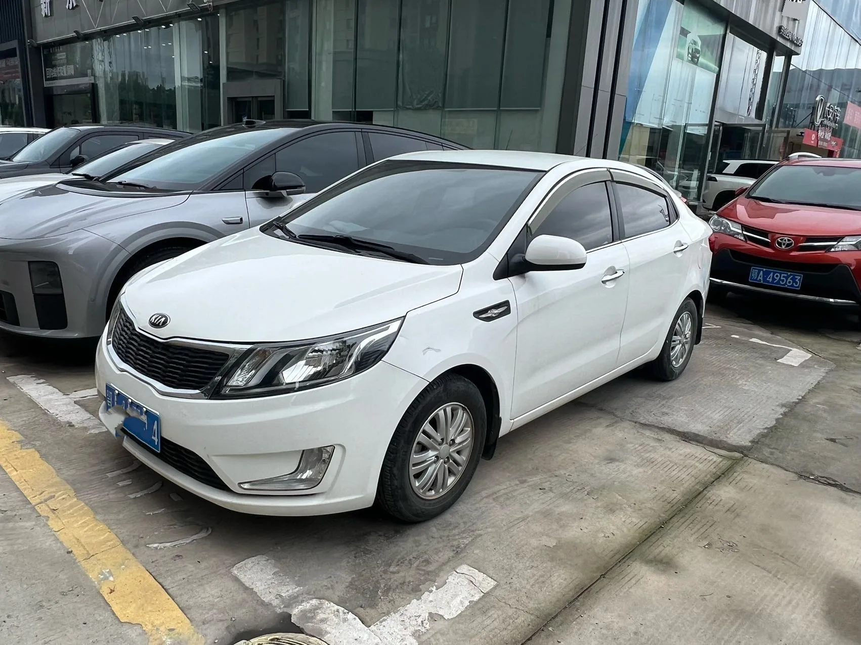 Kia K2 2012 Sedan 1.4L AT GLS Anniversary Edition