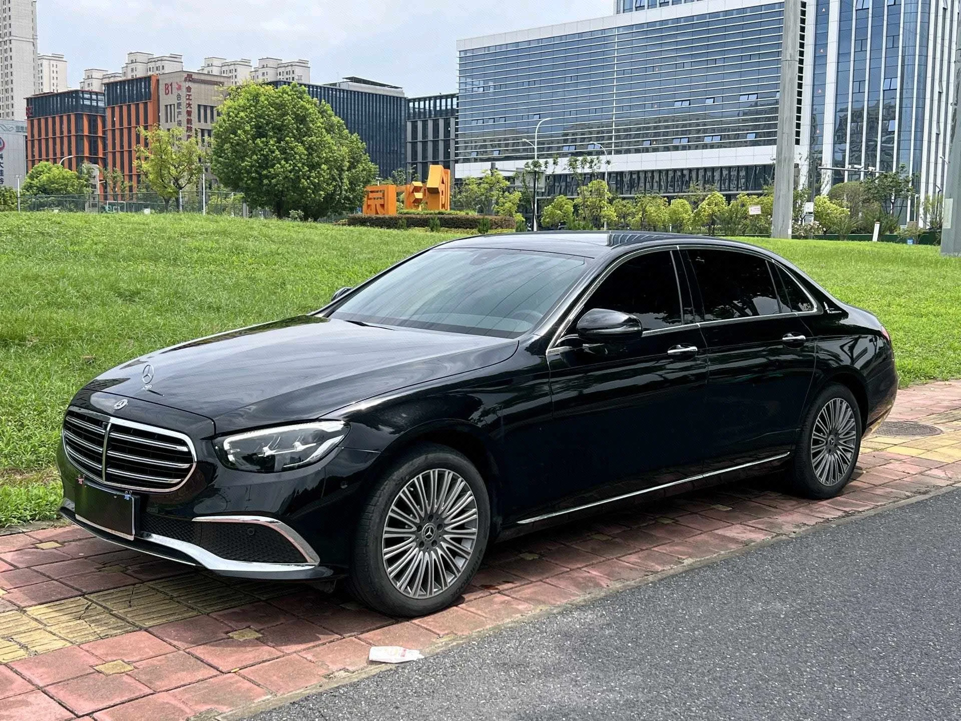 Mercedes-Benz E-Class 2022 Facelift III E 300 L Luxury