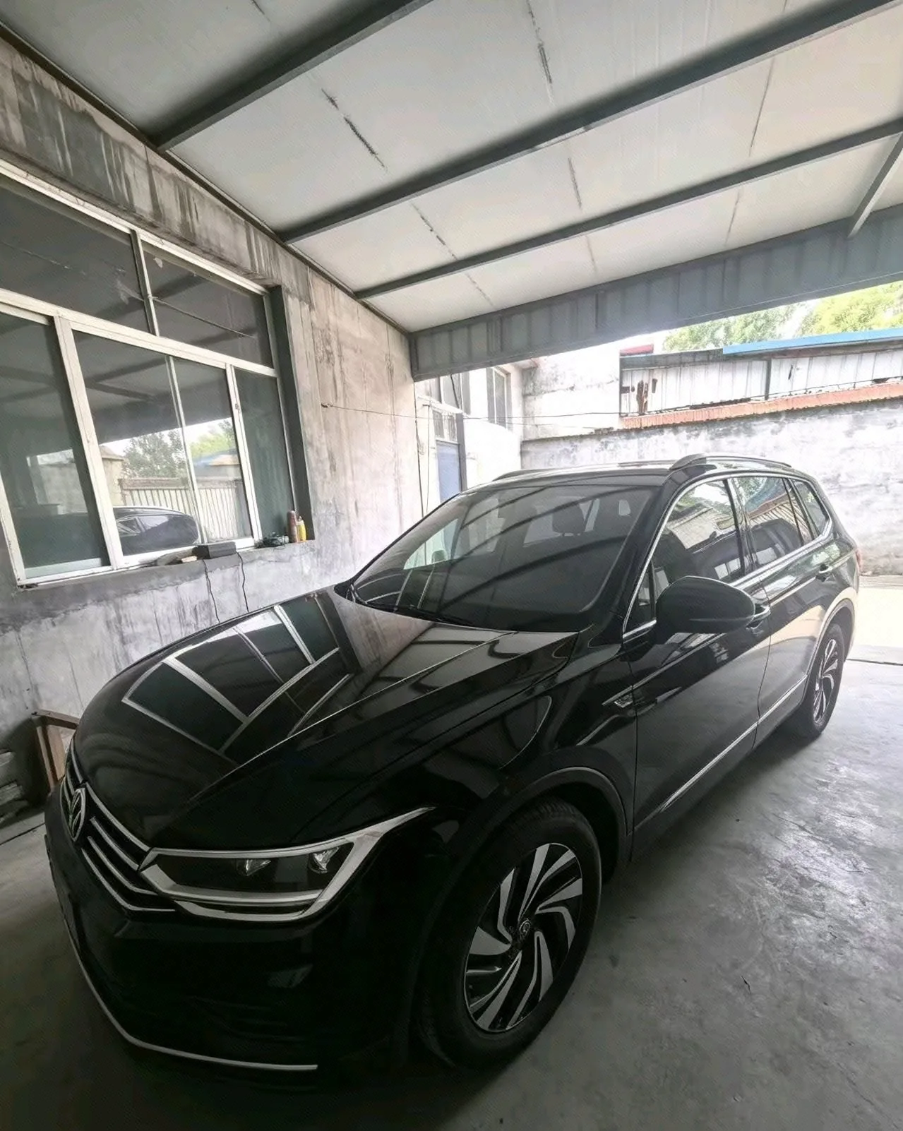 Volkswagen 2025 Tiguan L 1.5TSI 300TSI Outstanding Edition 2WD Dragon Edition Automatic Transmission