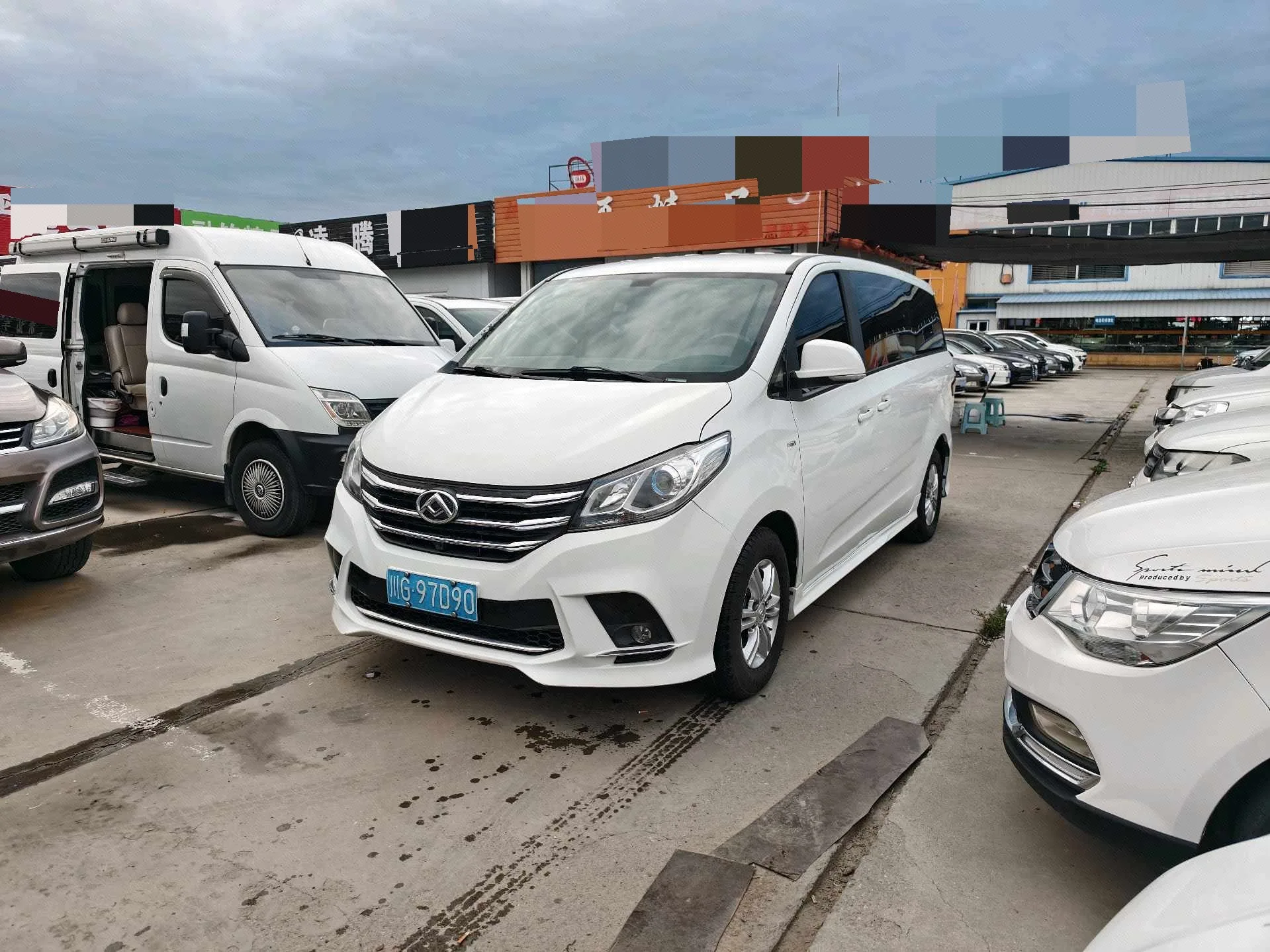 SAIC MAXUS G10 2022 2.0T Automatic Elite Edition Gasoline 7-Seater