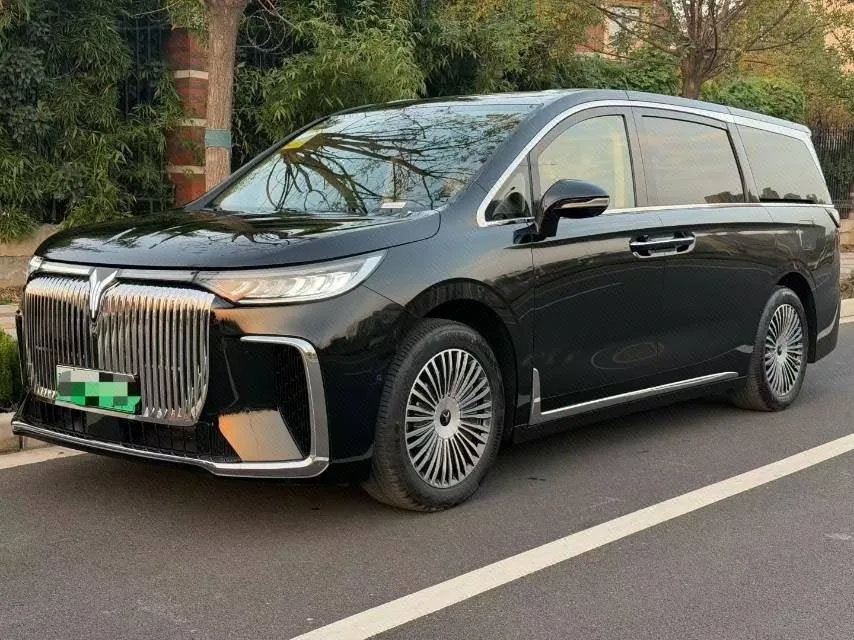 Voyah 2025 Dreamer PHEV 1.5T 4WD Excellent Kunpeng Edition Automatic