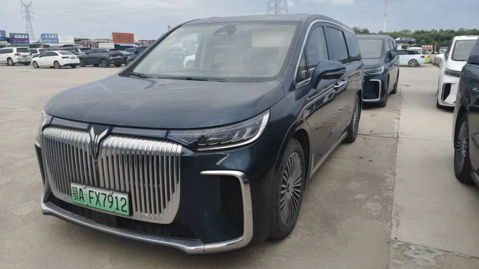 Voyah 2025 Dreamer PHEV 1.5T AWD Flagship Kunpeng Edition Automatic