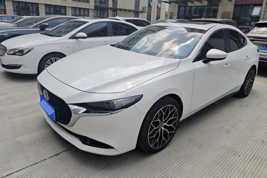 Mazda3 Axela 2022 2.0L Automatic Premium Edition