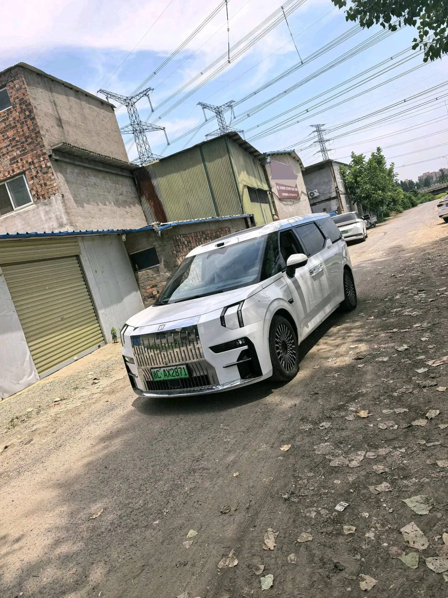 2024 Jike 009 Six-Seat Executive Edition AWD 108kWh Automatic