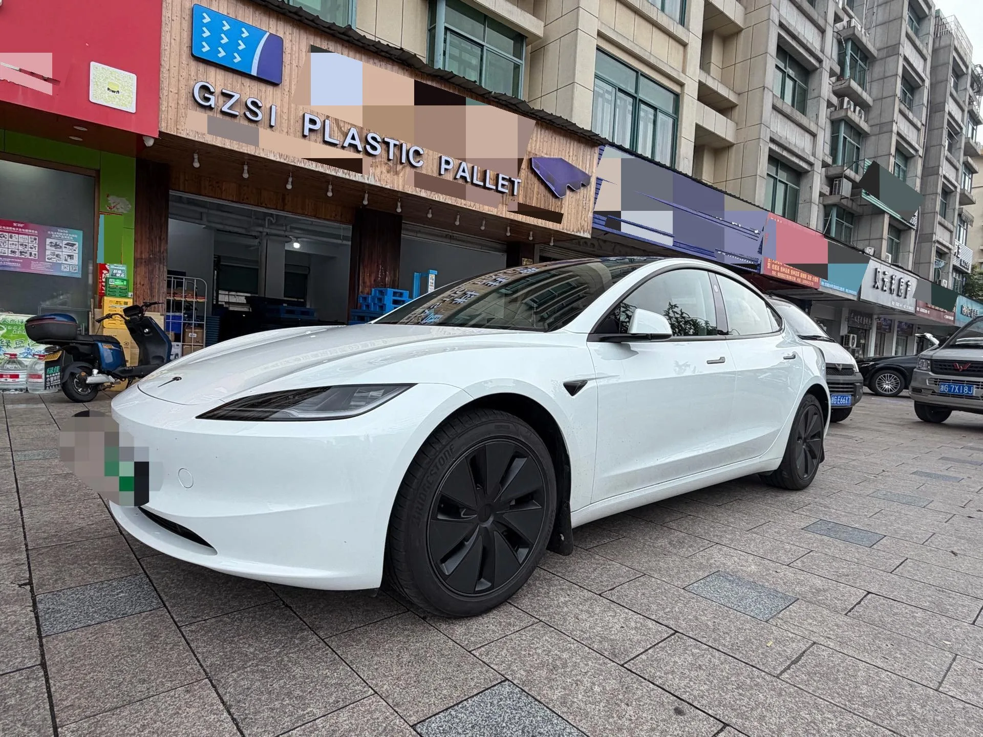 Tesla 2025 Model 3 Long Range All-Wheel Drive Automatic