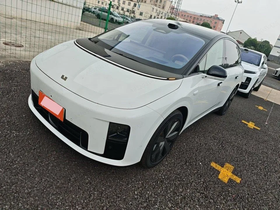 Li Auto 2025 i8 Standard Edition Automatic