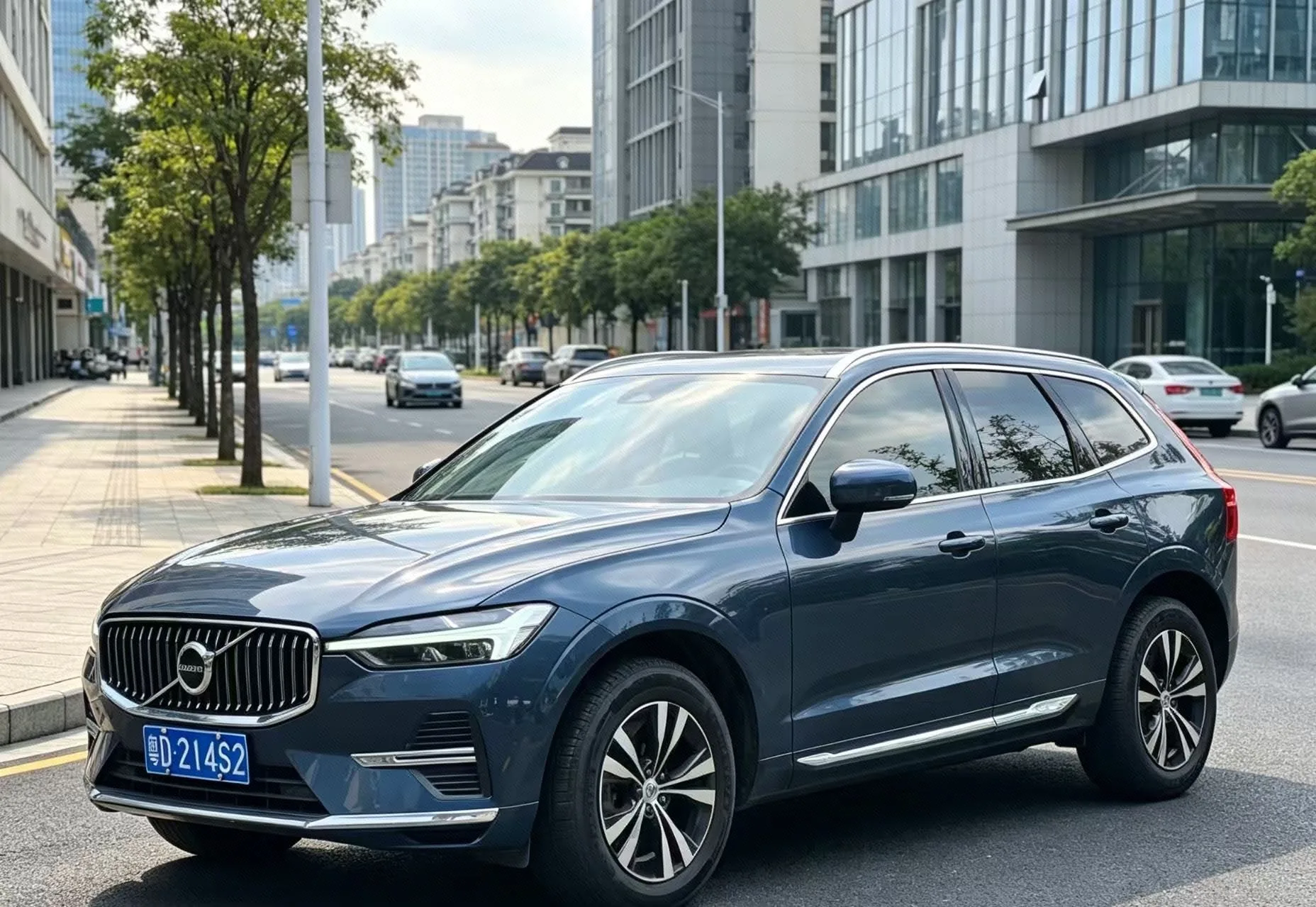 2022 Volvo XC60 B5 AWD Inscription Luxury Edition
