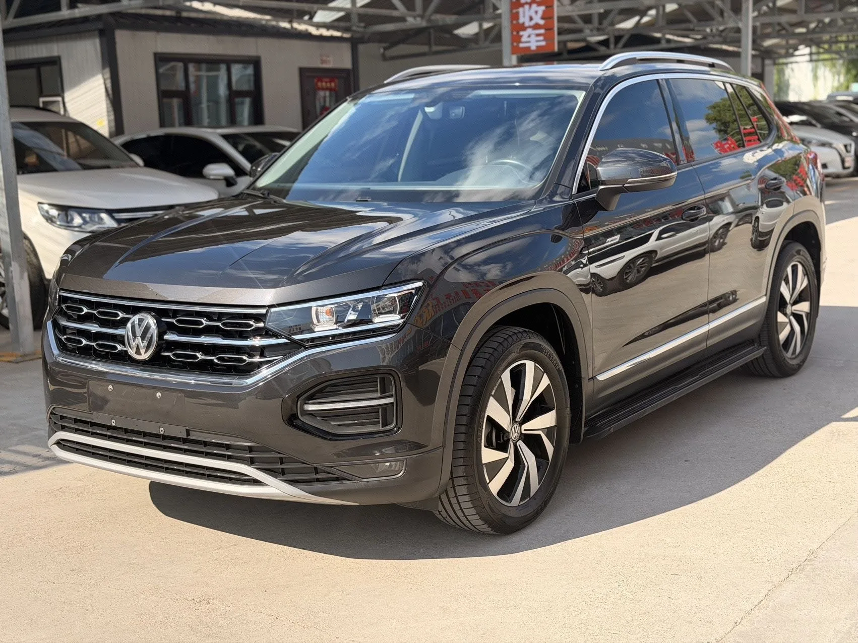 Tiguan 2020 330TSI FWD Luxury Smart Connect Edition Pro