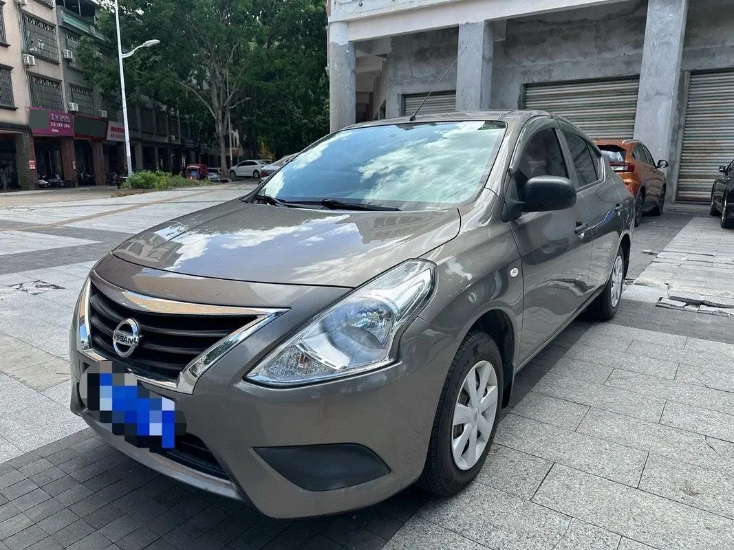 2015 Nissan Sunny 1.5 XE Comfort Edition (Manual Transmission)