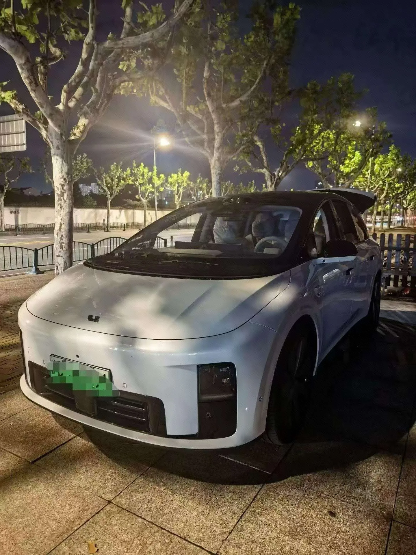 Li Auto 2025 i8 Standard Edition Automatic