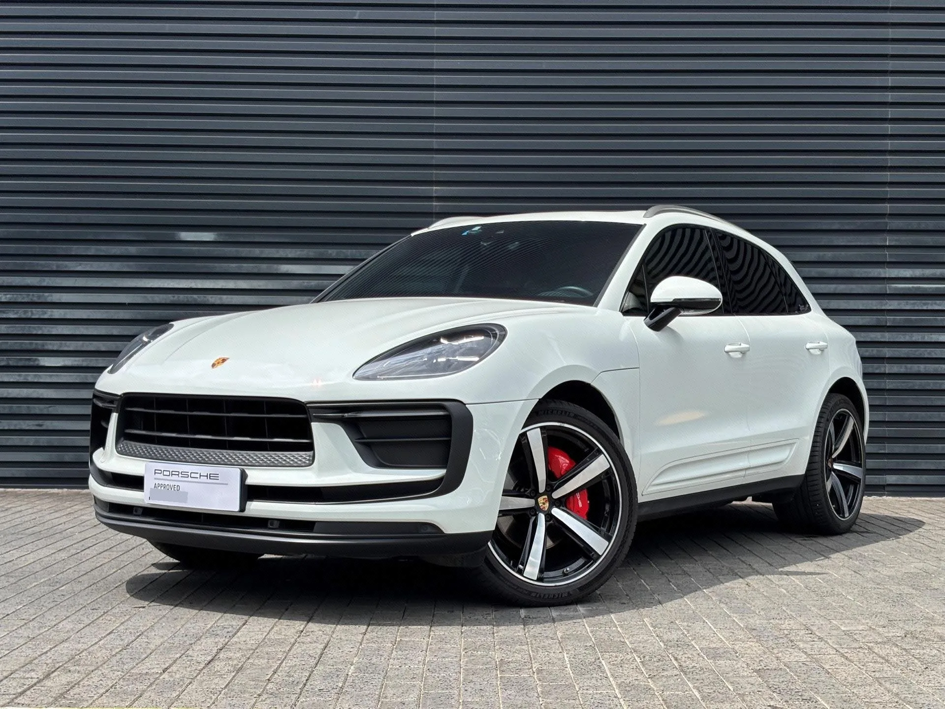 2023 Macan 2.0T