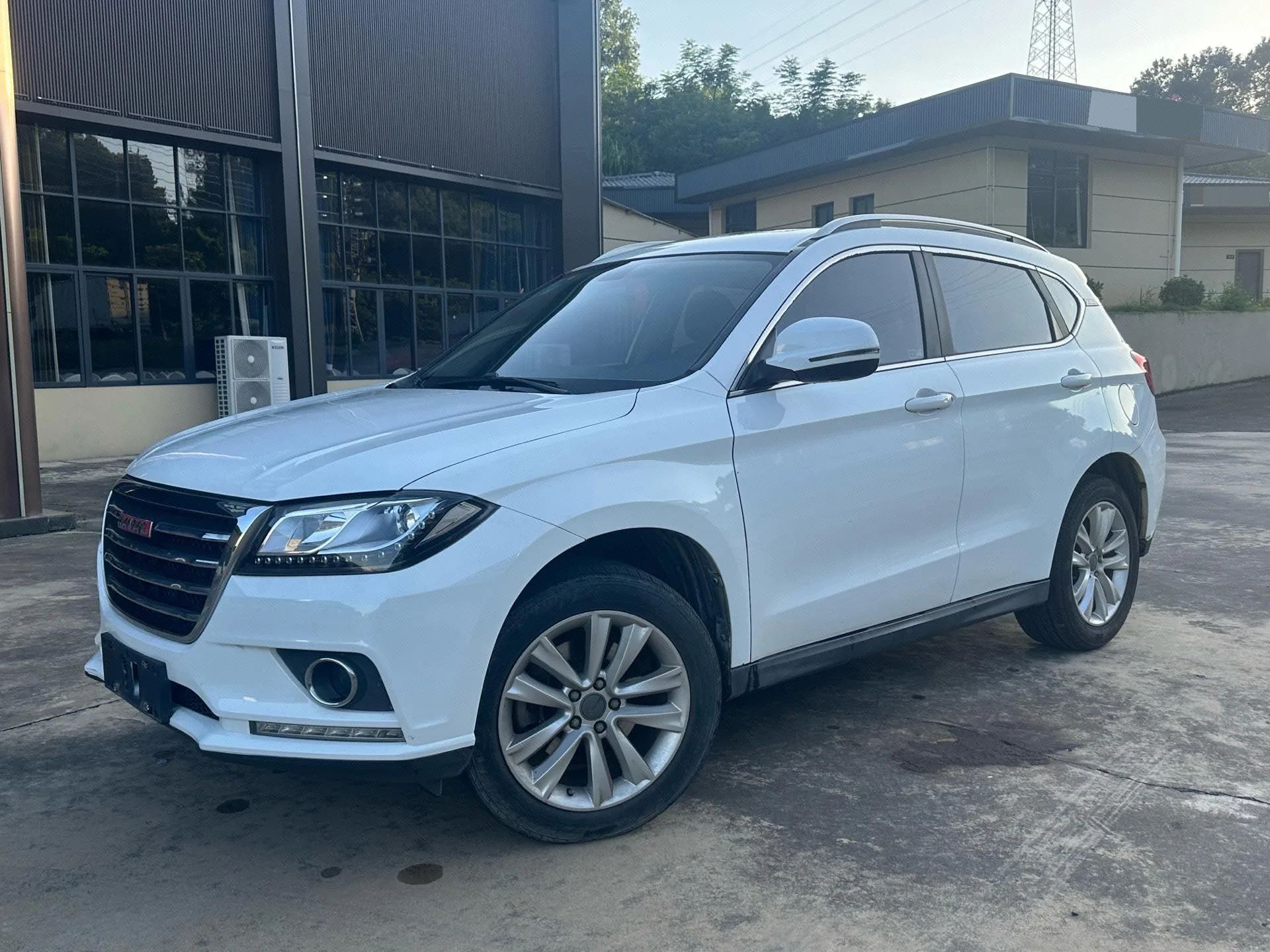 Haval H2 2015 1.5T Automatic 2WD Premium Edition