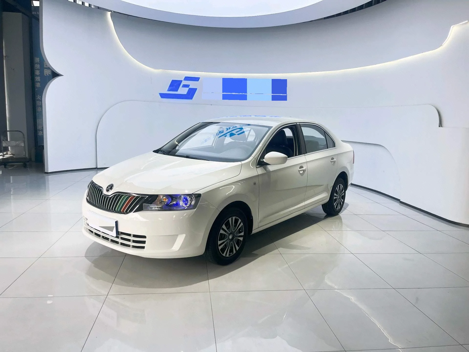Rapid 2016 1.6L Automatic Forward Edition