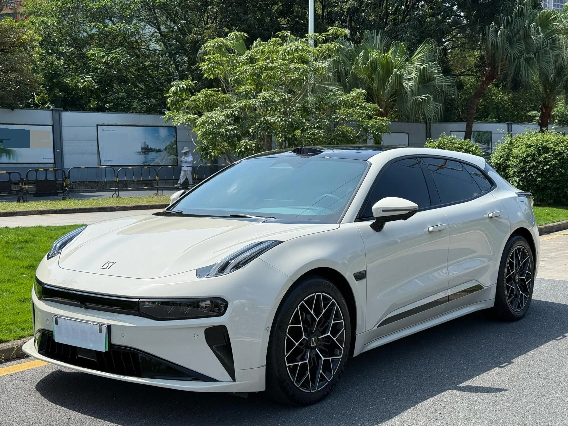 Jike 2025 Model Jike 001 WE Edition 95kWh 4WD Automatic
