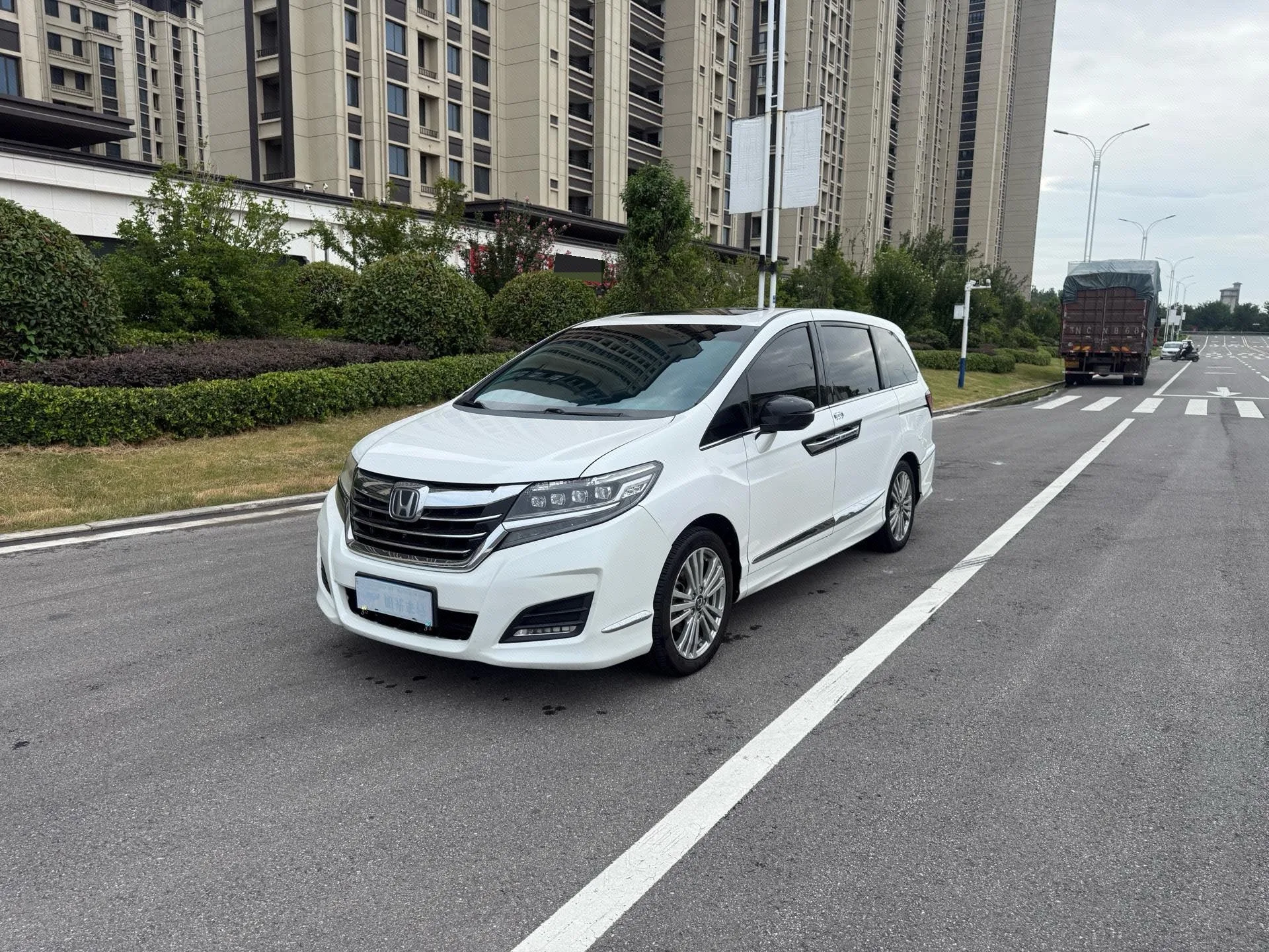 Elysion 2016 2.4L Supreme Edition