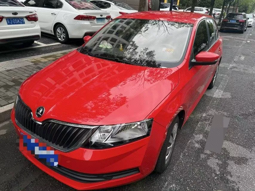 Xindong 2019 Model Year 1.5L Automatic Standard Edition