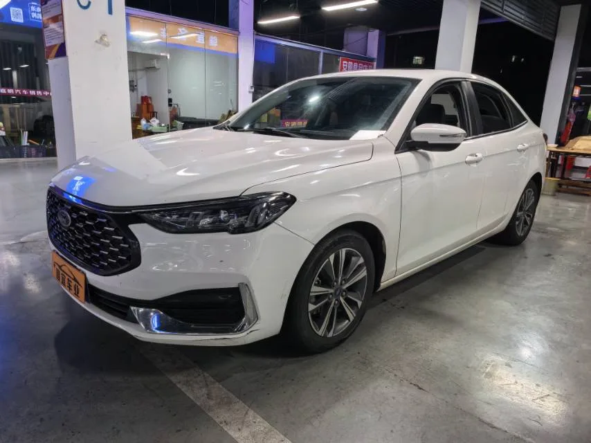Ford Focus 2021 1.5L Automatic Diamond Edition
