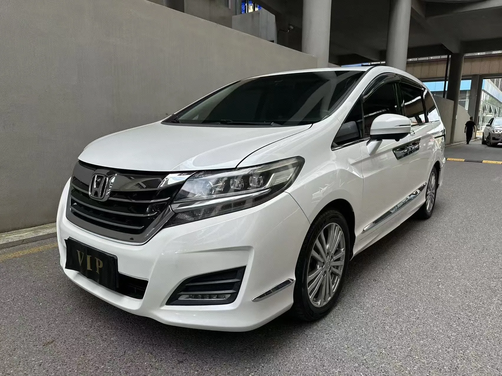 Elysion 2016 Model Year 2.4L Style Edition