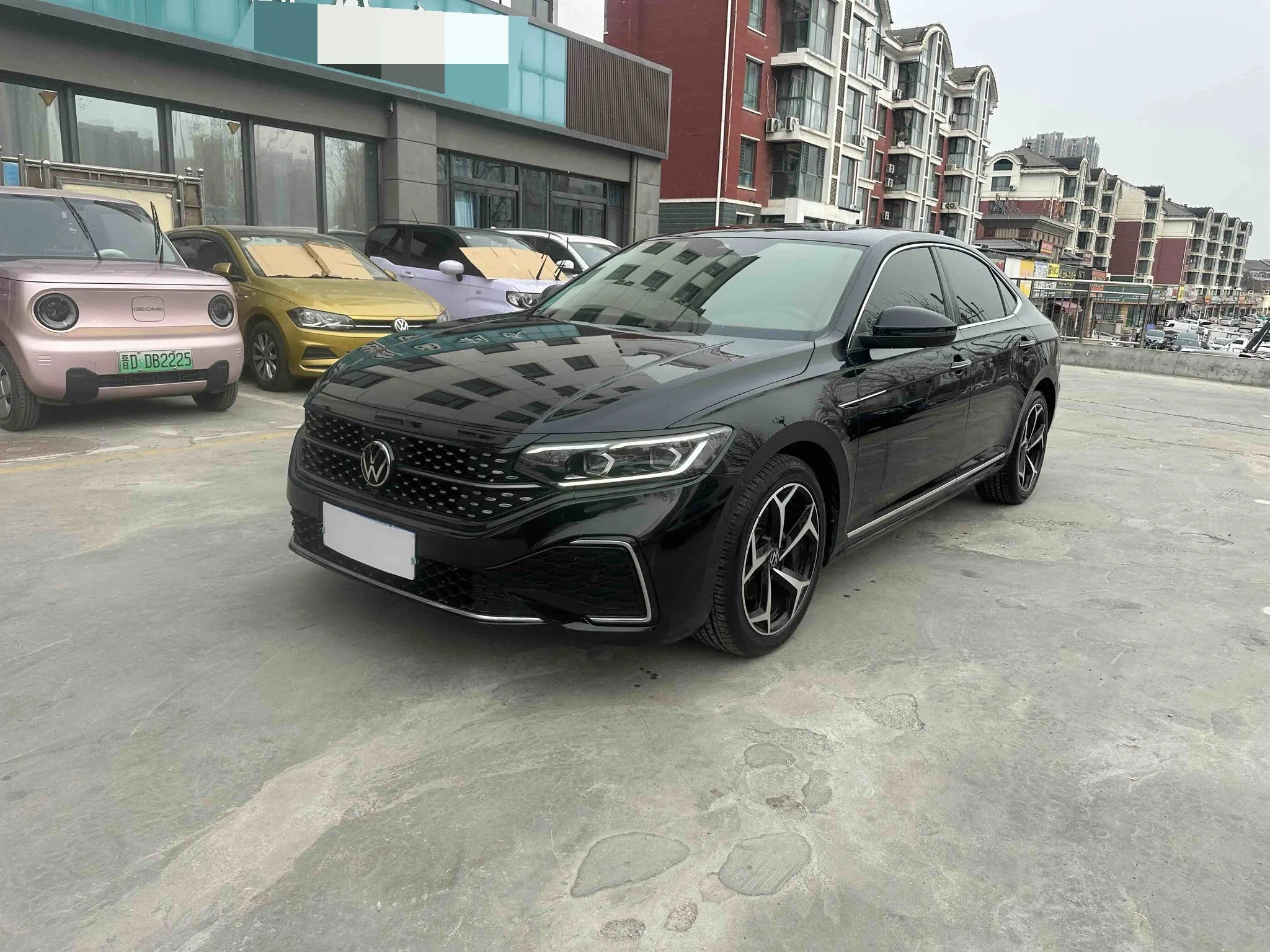 Volkswagen 2023 Passat 2.0TSI 330TSI Starlight Luxury Edition (Facelift) Automatic Transmission