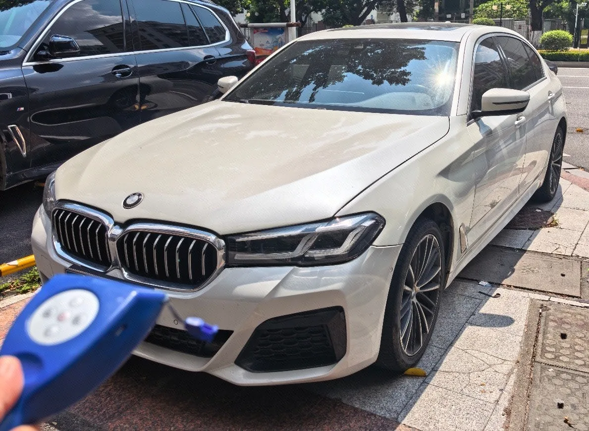 2022 BMW 5 Series 530Li Leading Edition M Sport Package