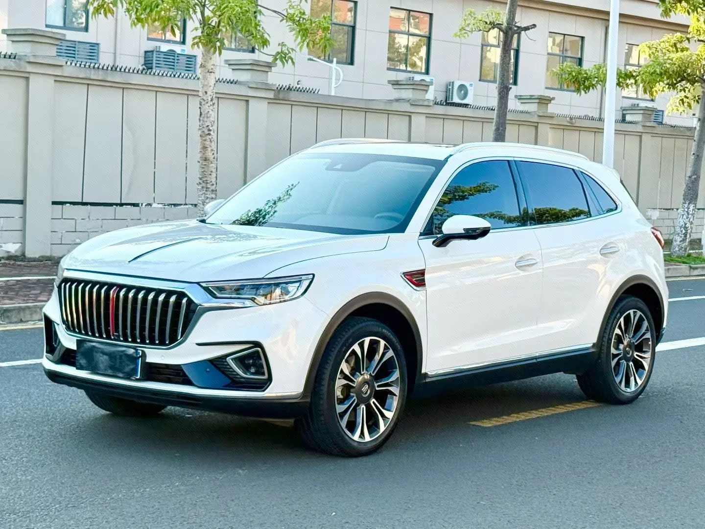 Hongqi HS5 2022 Model Year 2.0T Smart Connect "Qi Xiang" AWD "Le Gou" Edition