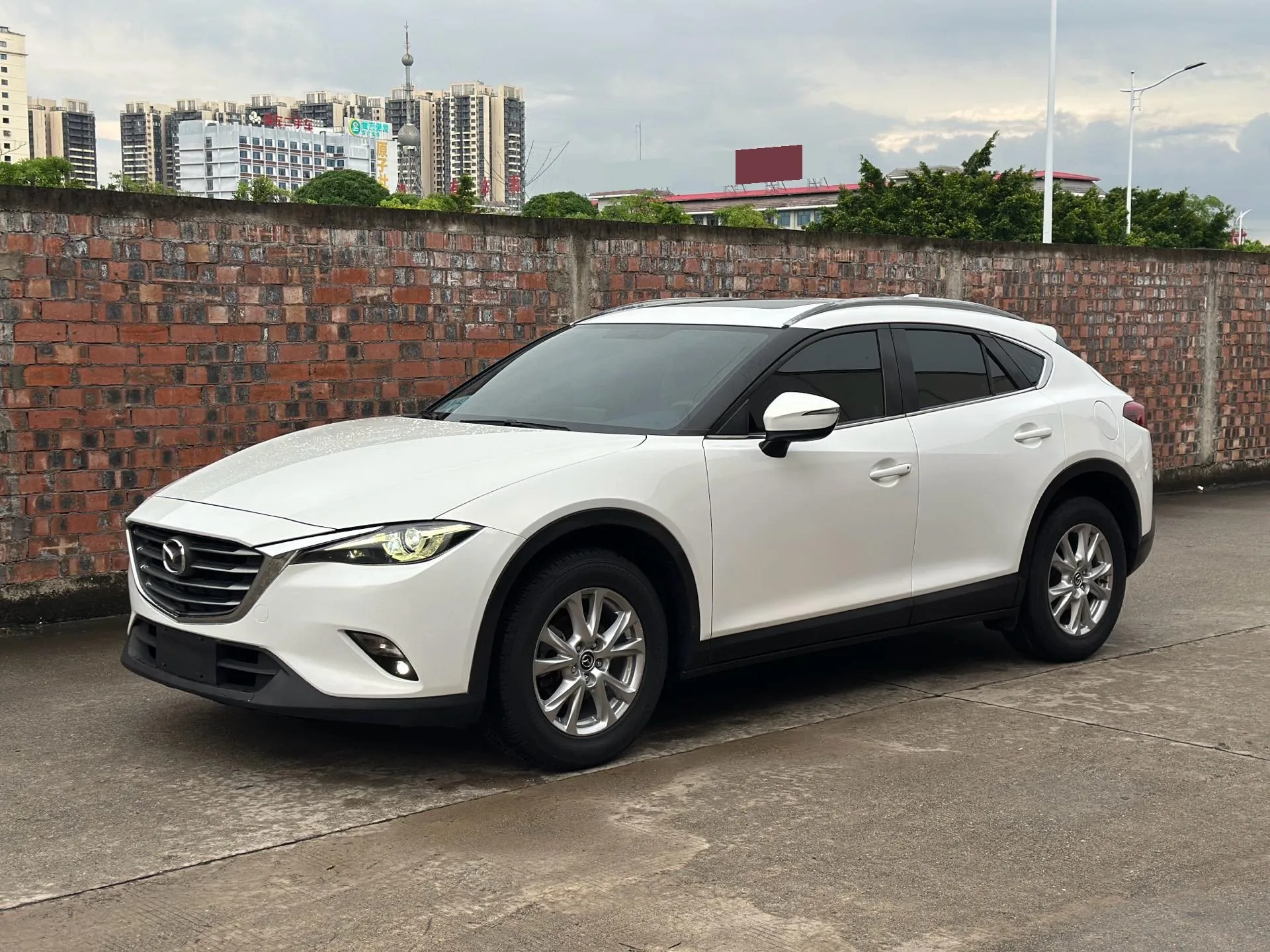 Mazda CX-4 2016 2.0L Automatic 2WD Blue Sky Premium Edition