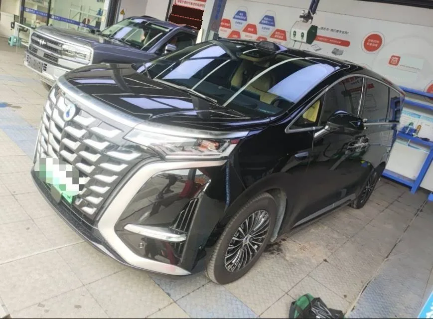 Dongfeng 2025 Model Year Dongfeng D9 DM-i 1.5T CVT Smart Driving Edition 1020 AWD Premium Model, Automatic Transmission