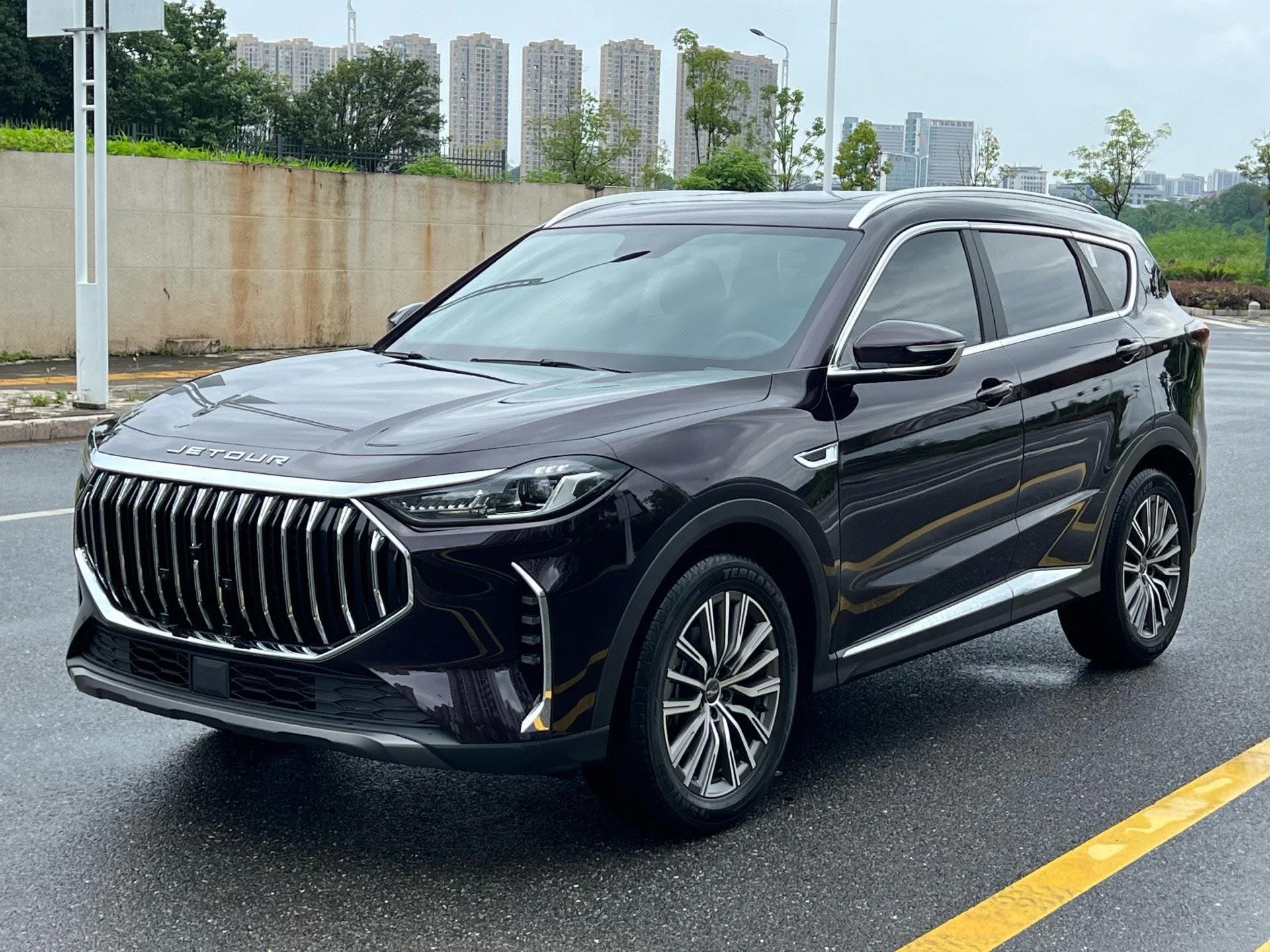 Jietu X70 PLUS 2023 Model Year 1.5T DCT Brave PLUS 7-Seater