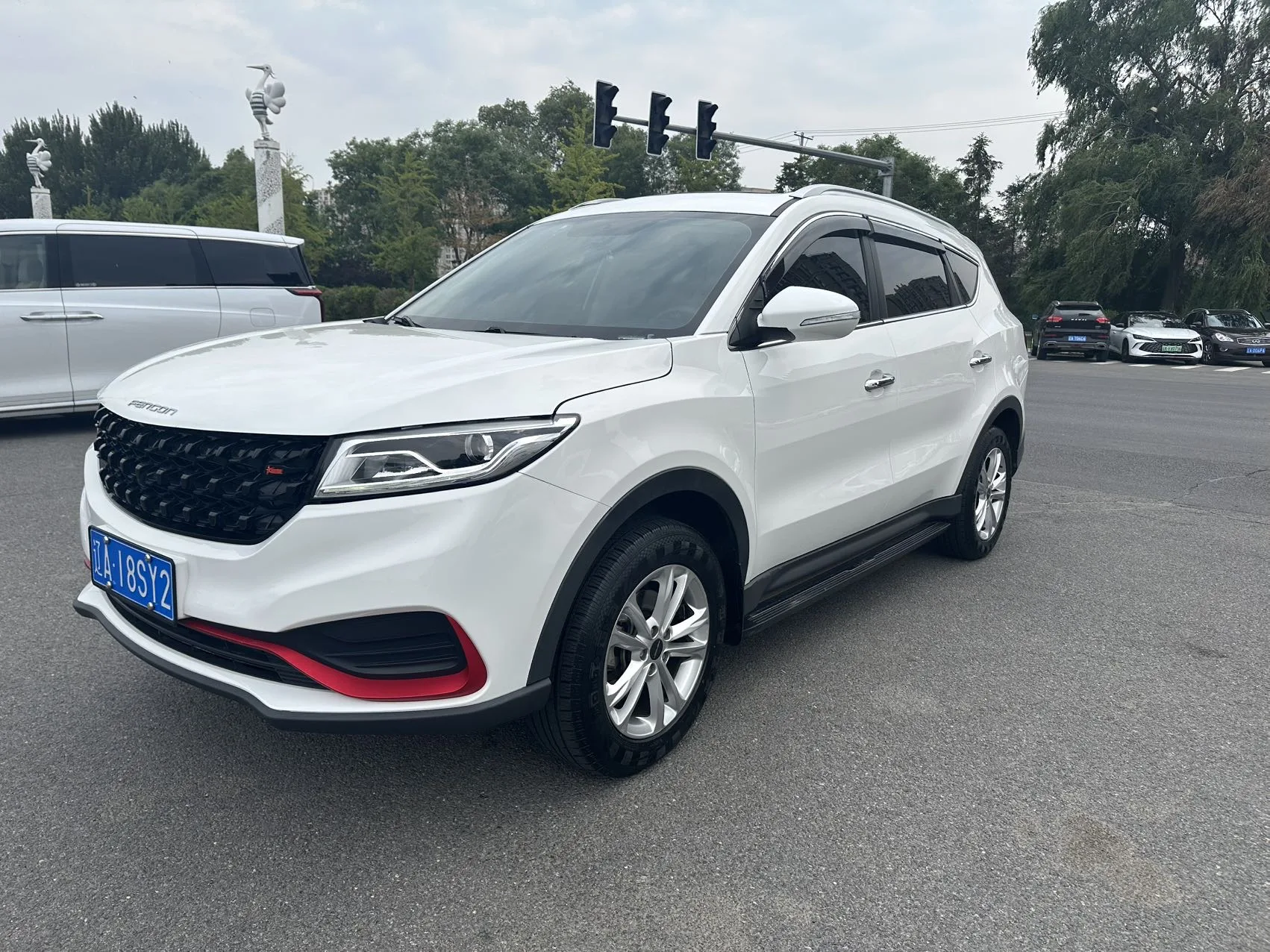 Fenguang 2021 Fenguang 580 1.8 Red Star Edition Elite (Facelift) Manual Transmission