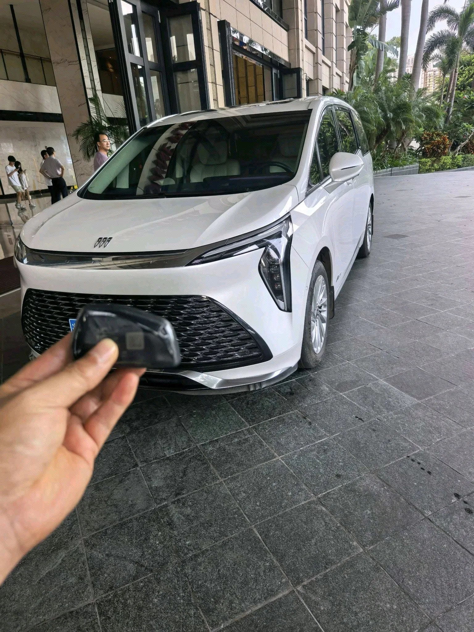 Century 2023 2.0T Six-Seat Luxury Edition