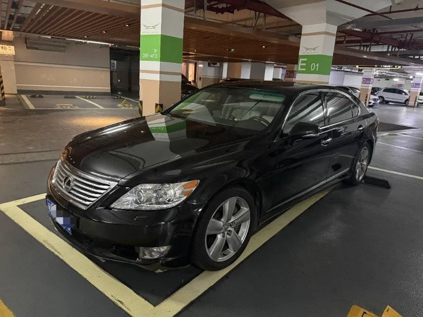 2010 Lexus LS 460L
