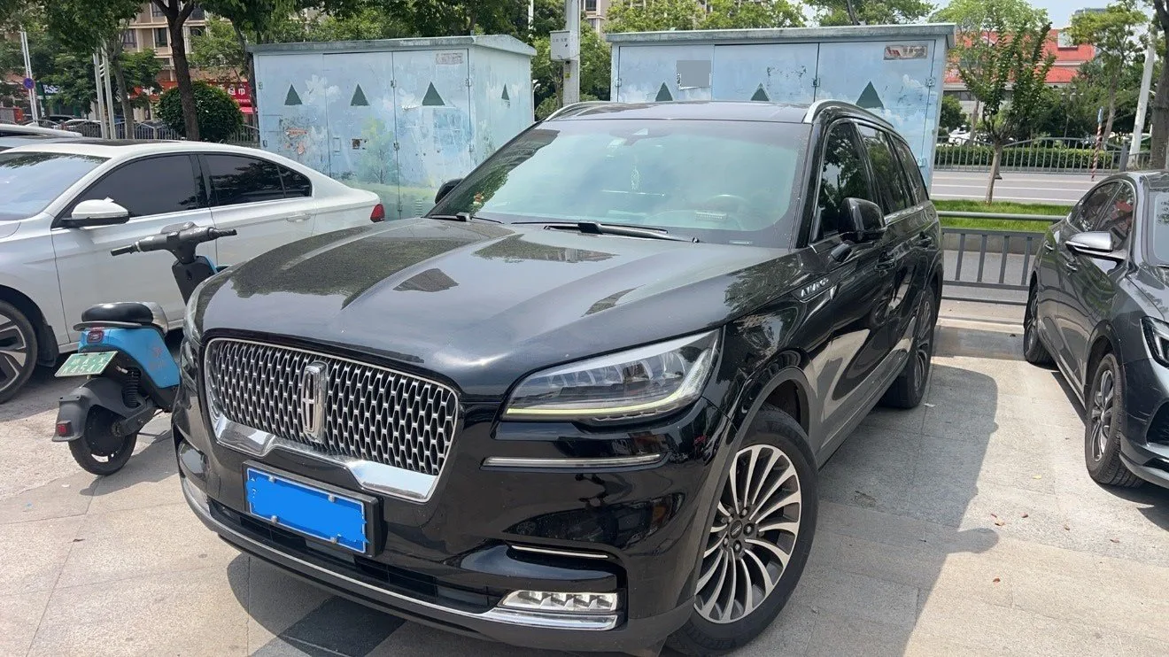 Flight 2022 3.0T V6 AWD Premium Edition